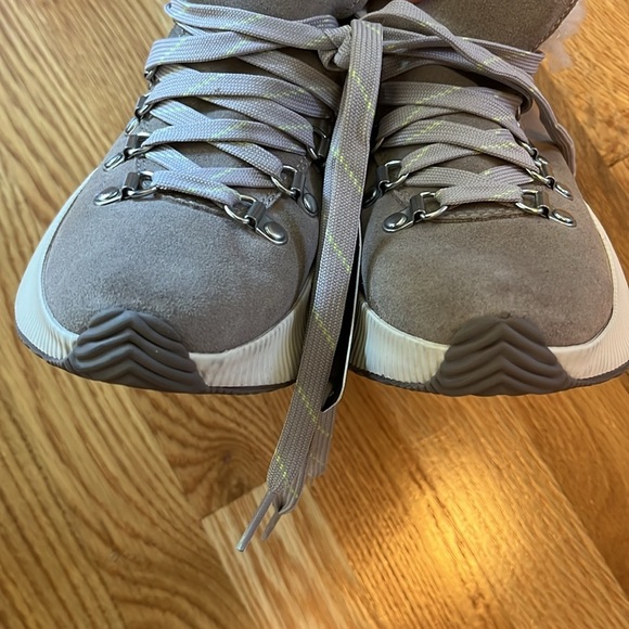 Sorel Out N’ About lll Conquest Boot Size 7 NWT - Picture 12 of 15